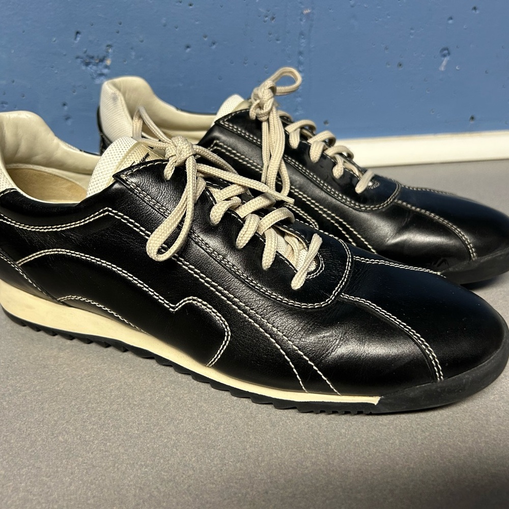 Salvatore Ferragamo Black Leather womens Shoes